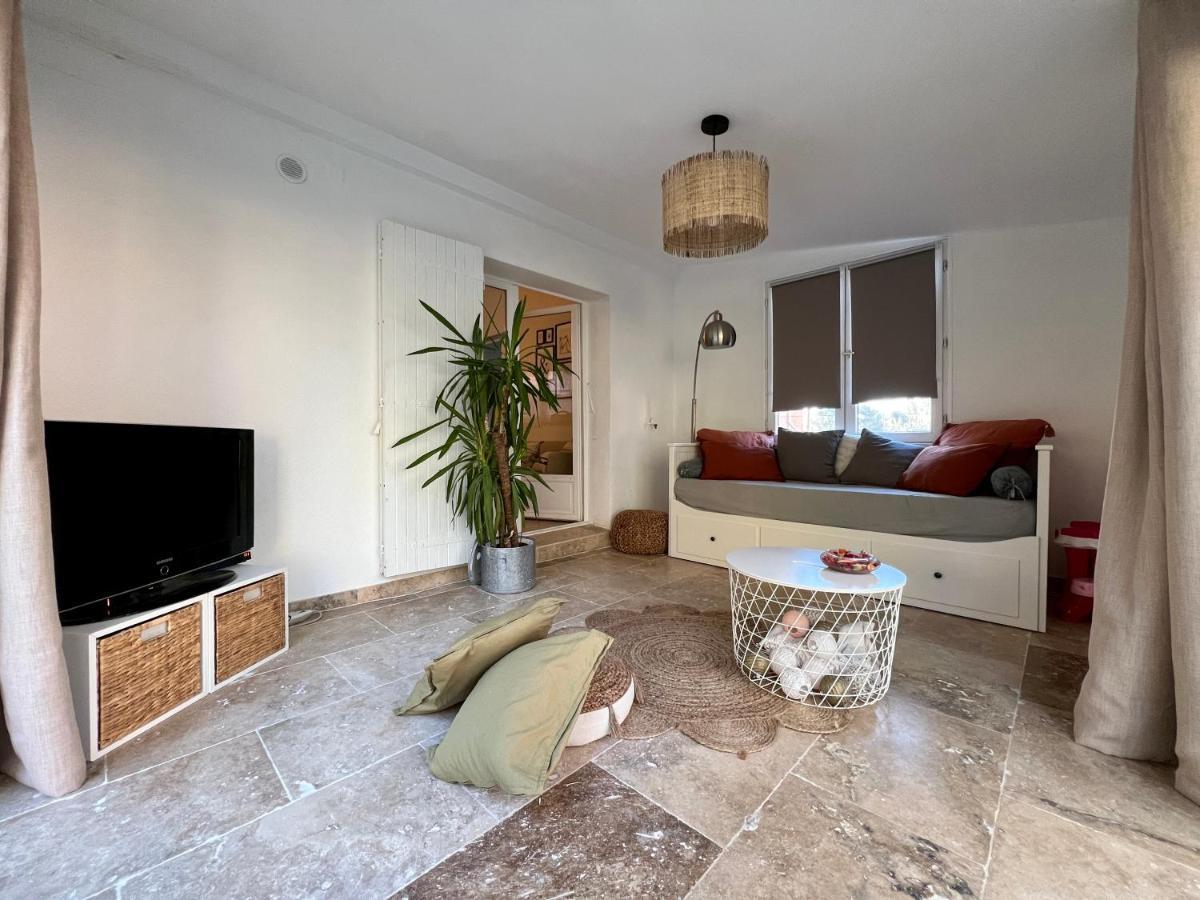 Maison Provencale Au Calme De La Campagne Avec Jacuzzi Aix-en-Provence Exteriér fotografie