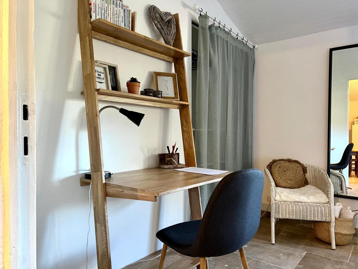 Maison Provencale Au Calme De La Campagne Avec Jacuzzi Aix-en-Provence Exteriér fotografie