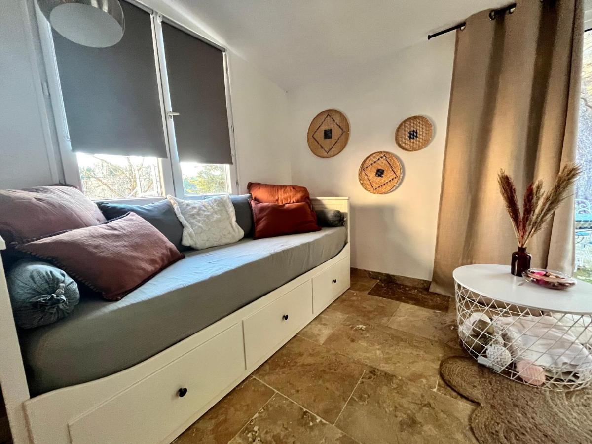Maison Provencale Au Calme De La Campagne Avec Jacuzzi Aix-en-Provence Exteriér fotografie