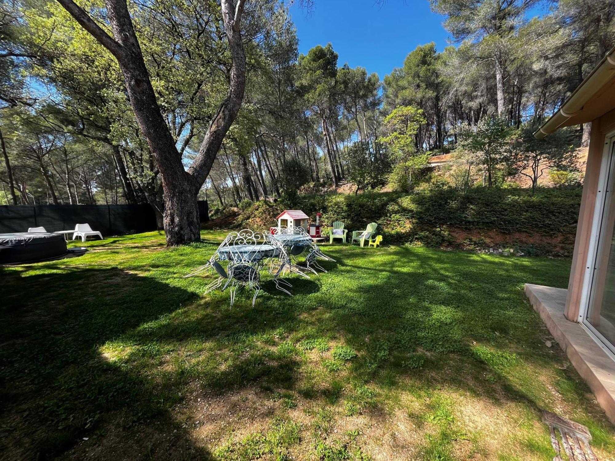 Maison Provencale Au Calme De La Campagne Avec Jacuzzi Aix-en-Provence Exteriér fotografie