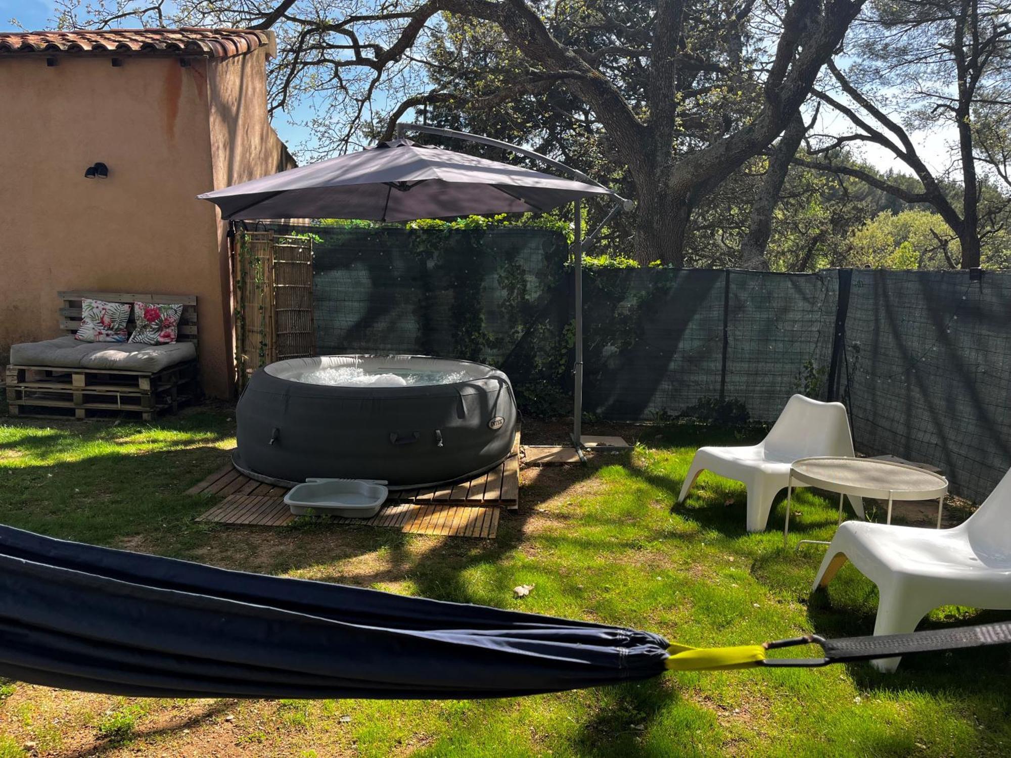 Maison Provencale Au Calme De La Campagne Avec Jacuzzi Aix-en-Provence Exteriér fotografie