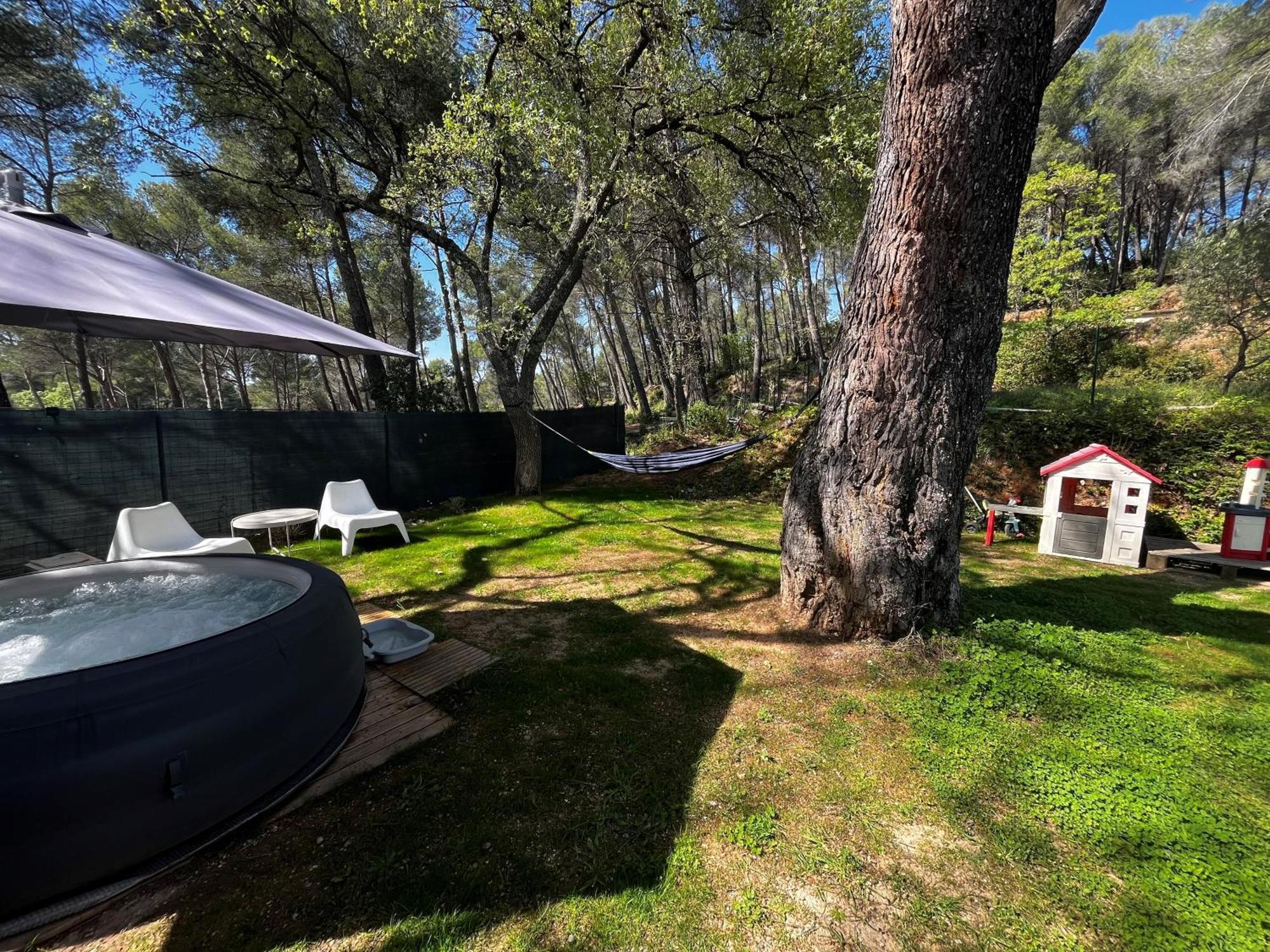 Maison Provencale Au Calme De La Campagne Avec Jacuzzi Aix-en-Provence Exteriér fotografie