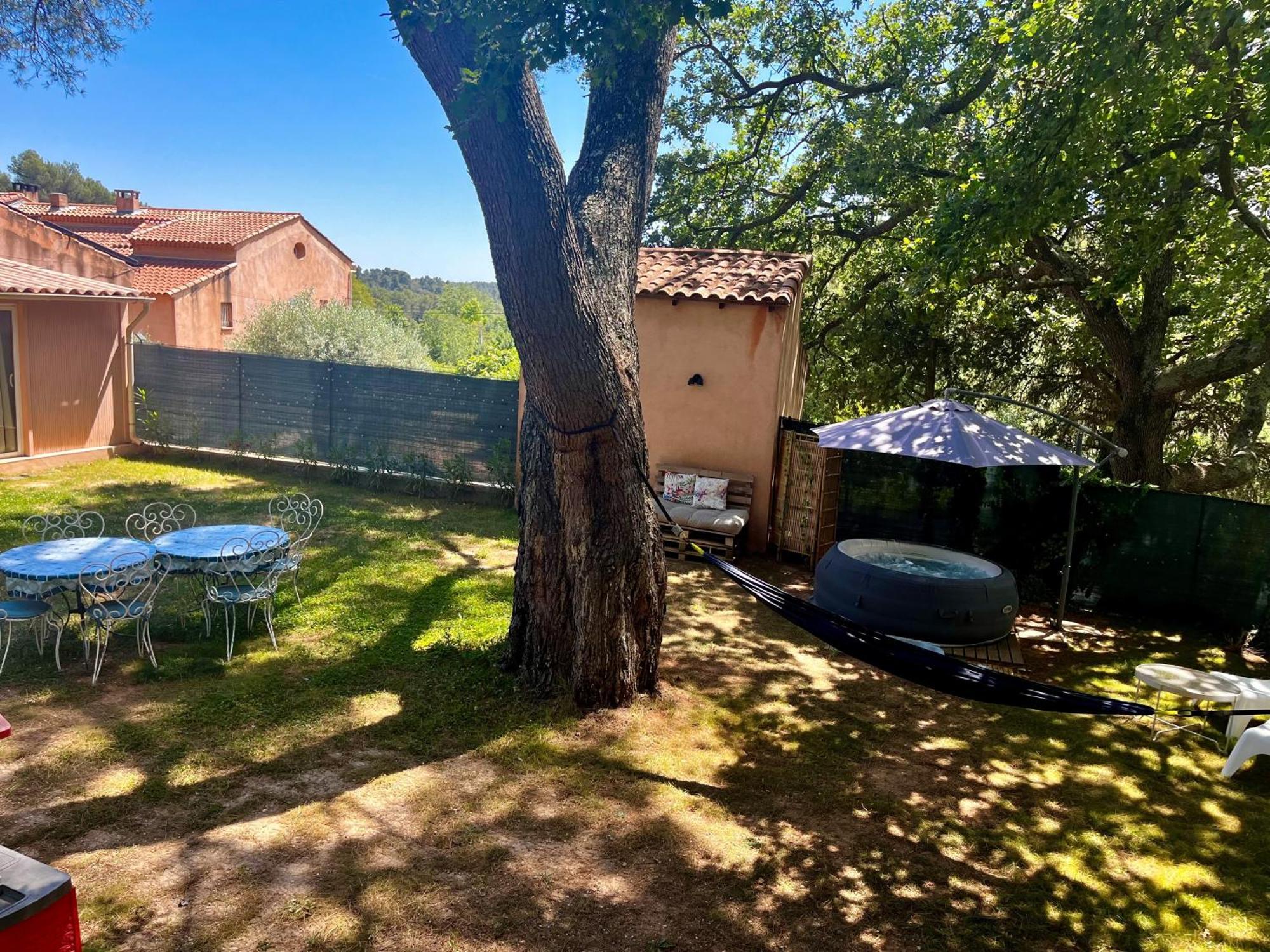 Maison Provencale Au Calme De La Campagne Avec Jacuzzi Aix-en-Provence Exteriér fotografie