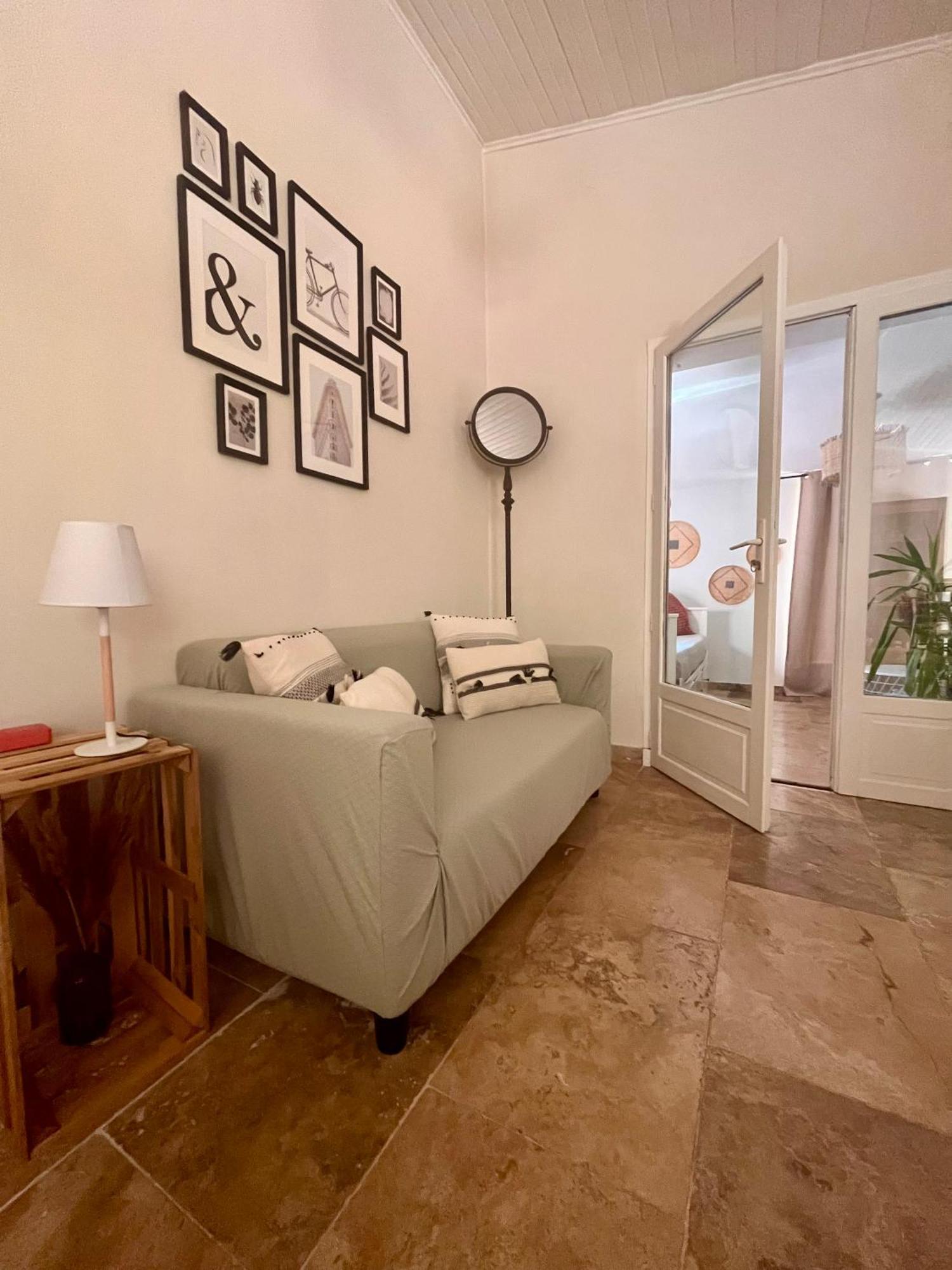 Maison Provencale Au Calme De La Campagne Avec Jacuzzi Aix-en-Provence Exteriér fotografie